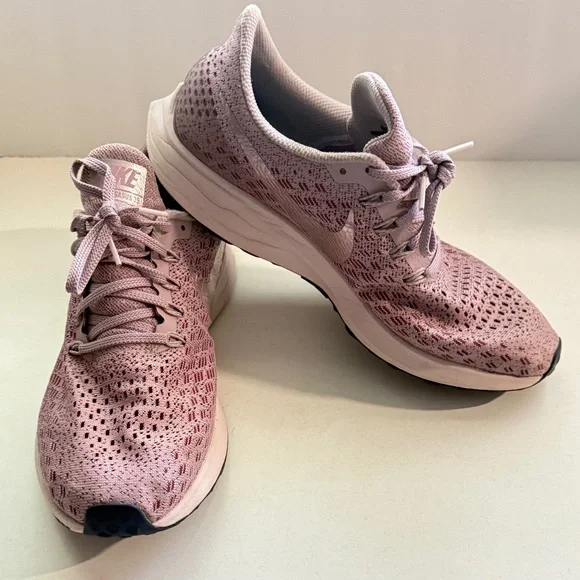 Women's Nike Zoom Pegasus 35 Running Shoes, Size 9.5 - Picture 3 of 8